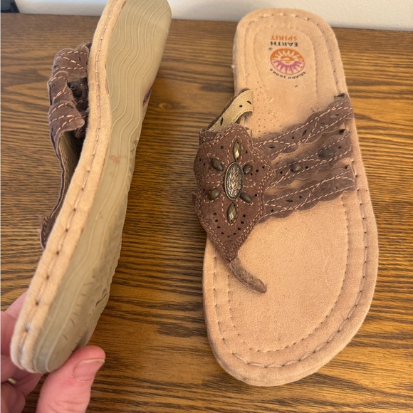 Earth Spirit Women's Tan and Brown Sandals -Size 8.5 - Picture 5 of 8